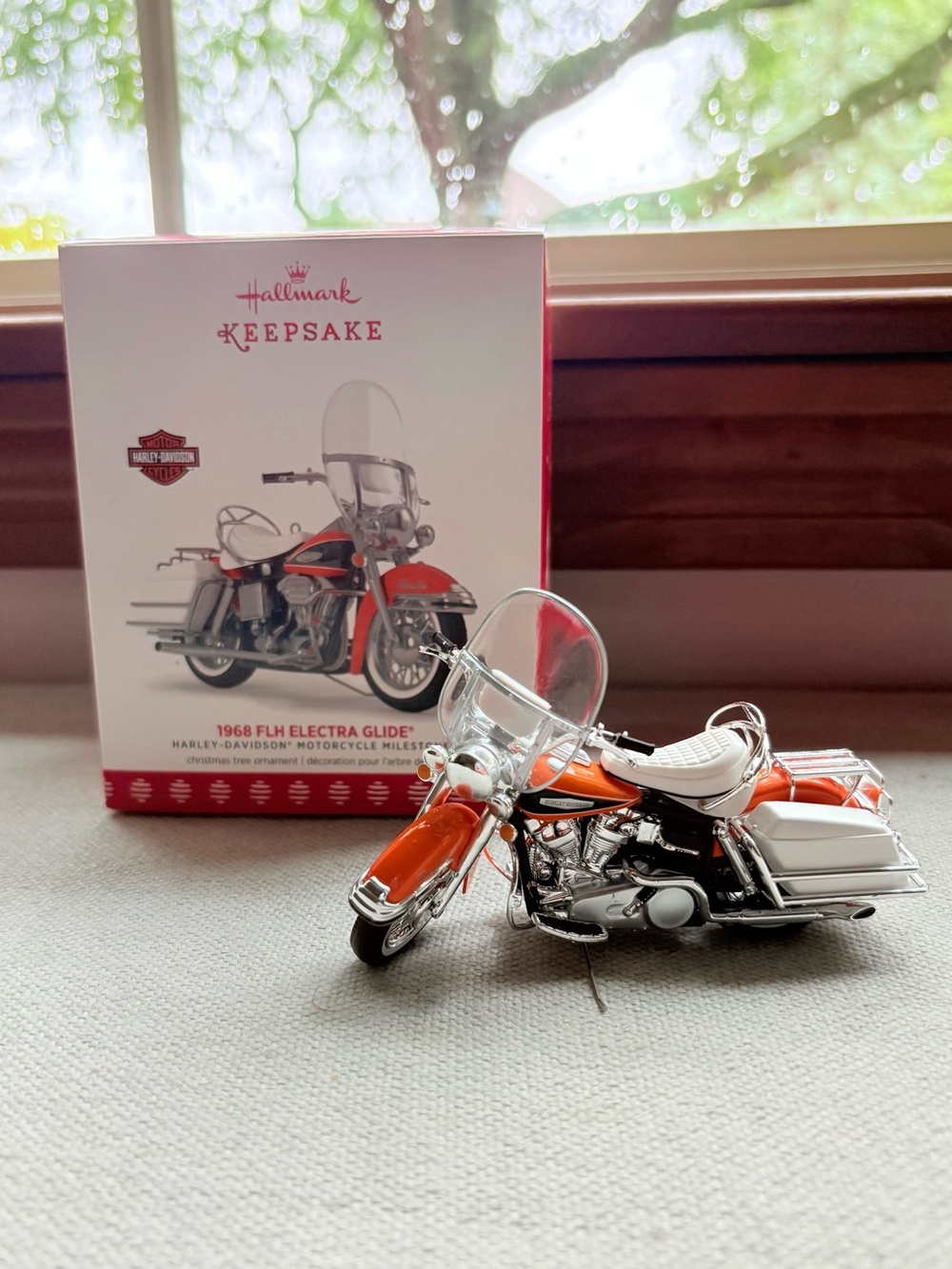 🏍️ Hallmark 1968 FLH Electra Glide Harley-Davidson Motorcycle Ornament 🏍️